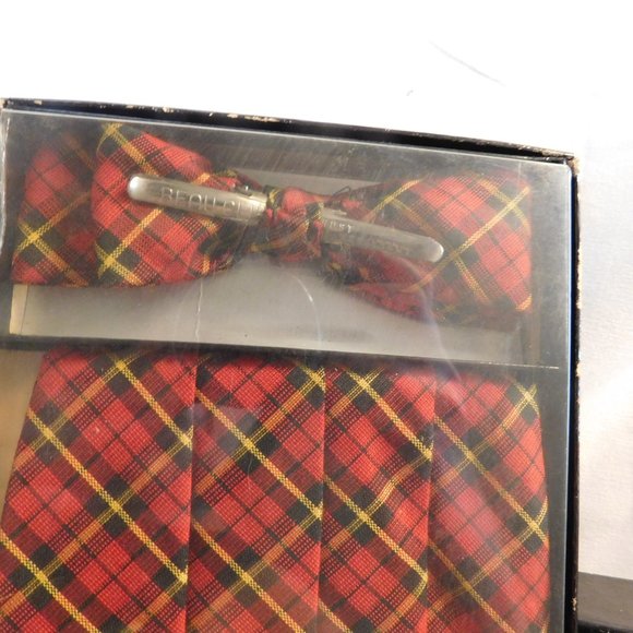 Vintage Wickbury Ltd. Plaid Cummerbund and Bow Tie Set - Picture 3 of 10